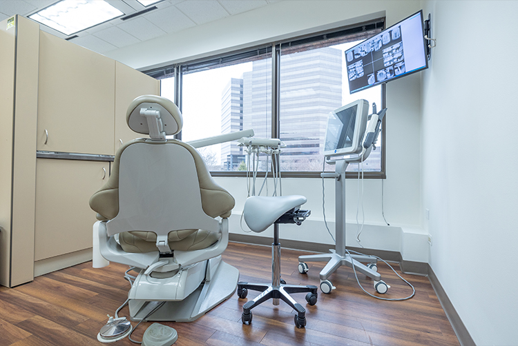 Dental treatment room in Itasca